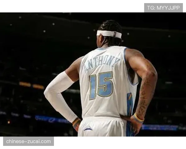 基杨·安东尼无球跑动展现智慧 父亲卡梅隆未到场观战 基杨·安东尼无球跑动展现智慧 父亲卡梅隆未到场观战