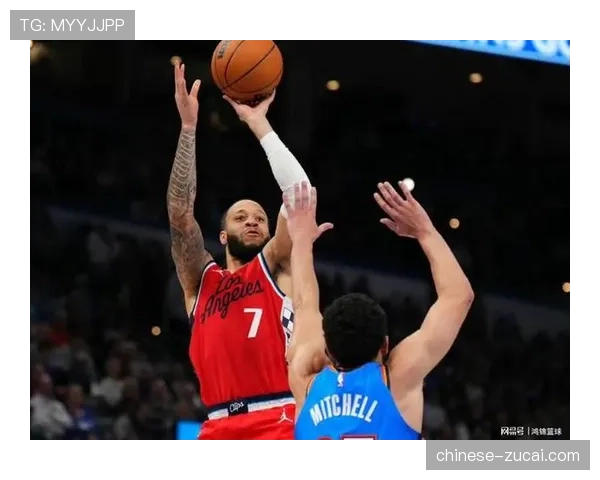 快船空间与分享球理念 三分威胁利用牵制力为射手创造空位机会